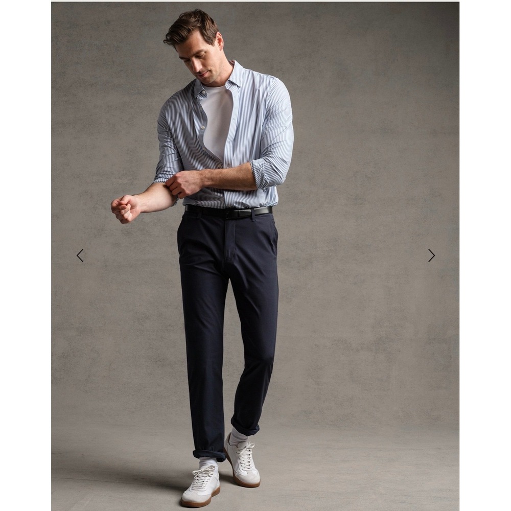 RHONE COMMUTER PANT IN NAVY SZ 30 NWT